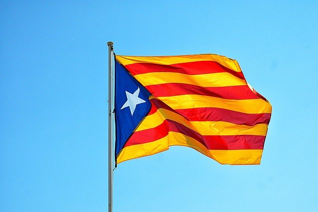Se rechaza delegar competencias de inmigración a Cataluña