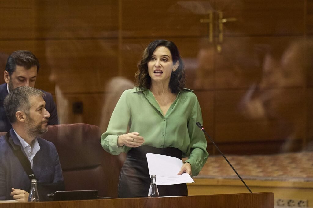 Ayuso desafía la ley del aborto